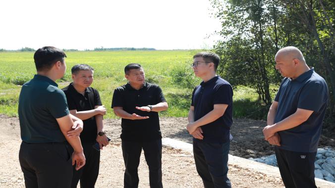 鄭樹一調(diào)研高標準農(nóng)田建設及生態(tài)環(huán)境保護工作
